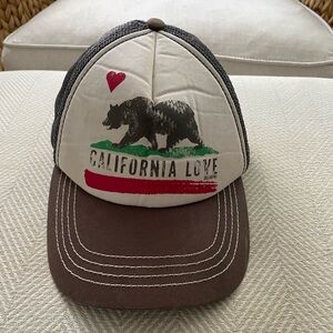 Billabong California Love Bear Hat Used